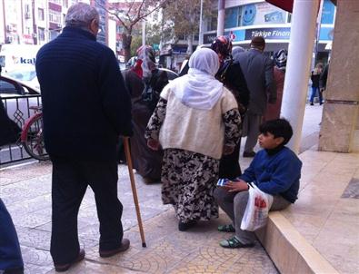 Sokakta Çalışan Çocuk Sayısında Artış