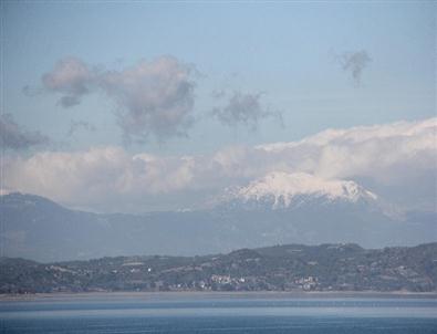 Kuraklık Nedeniyle Toroslar Gelinliğini Geç Giydi