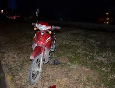 Otomobil İle Motosiklet Çarpıştı Açıklaması