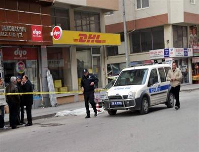 Eskişehir'de 4’üncü Kattan Düşen Adam Hayatını Kaybetti