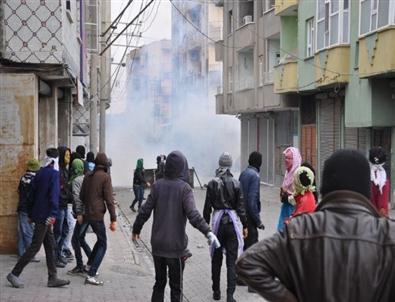 Silopi’de Göstericiler İpekyolu’nu Trafiğe Kapattı