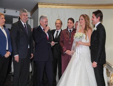 Ak Partili Yıldırım Hem Kız İstedi Hem De Nikah Şahitliği Yaptı