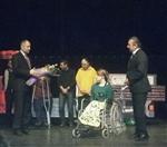 AKÜLÜ SANDALYE - Engellilerden Kamyon Adlı Tiyatro Gösterisi