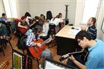 KLASİK GİTAR - Omek’in Gitar Kurslarına Büyük İlgi