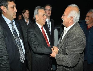 İzmirli 30 Dernek Kocaoğlu'na Destek Kararı Aldı