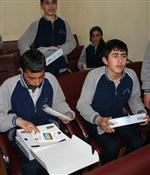 FATİH PROJESİ - Kars’ta Öğrenciler Tablet Bilgisayarlarını Aldı