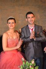 SELİM AŞKIN - Başkan Aşkın; Gençlerin Mutluluğunu Paylaştı