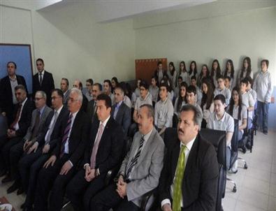 Bozüyük'te 'Fatıh Projesı' Kapsamında Tablet Bılgısayar Dağıtıldı