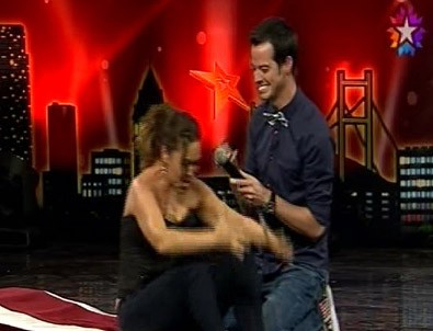 Hülya Avşar canlı yayında 152 mekik çekti