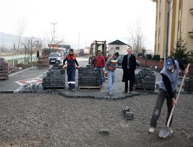 Çaycuma Belediyesin’den Beton Parke Yol Çalışmaları