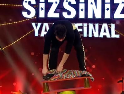 Yetenek Sizsiniz Türkiye - Cambaz Mithat Show'un yarı final performansı