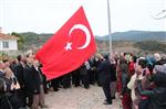 Uzunırmak'tan Bozdoğan'ın Yenice Köyüne Bayrak