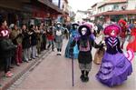 Venedik Karnaval Korteji, Akhisar Alışveriş Festivalinde İlgi Odağı Oldu