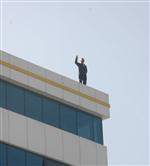 SGK - İntihar Etmek İsteyen Şahsı, Film Seyreder Gibi İzlediler