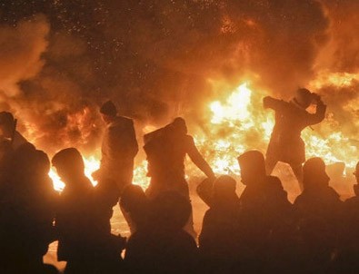 Ukrayna'daki gösterilerde flaş gelişme!