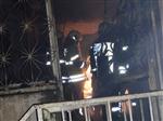 İzmir’de Gece Yarısı Çıkan Yangın Korkuttu