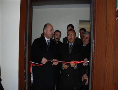 Vali Azizoğlu, 'Bir Çivi Çakanın Başımızın Üstünde Yeri Var'