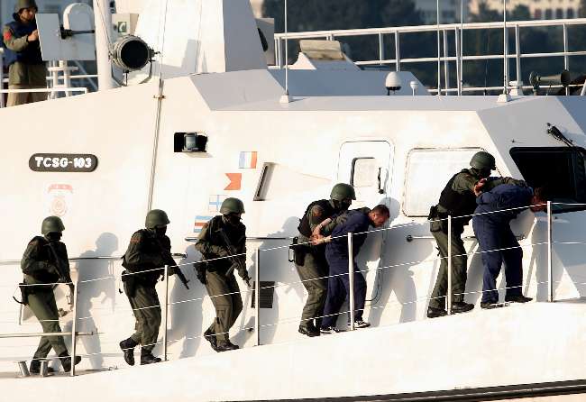 'Hollywood' sahnelerini aratmayan tatbikat