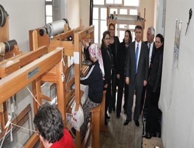 'İpeğinle Geleceğini Doku” Projesi Görücüye Çıktı
