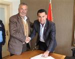 MEHMET KOCADON - Turgutreis Belediyesi Ek Protokol Sözleşmesine Başkan Kocadon’dan Onay