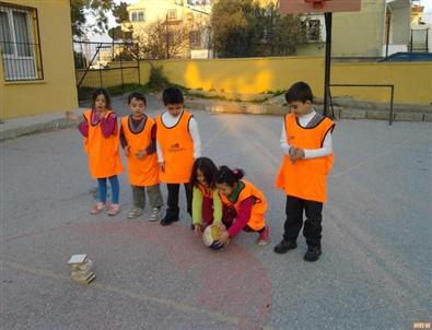 Urla Jale Necdet Özbelge İlkokulu'nda Çocuk Oyunları Kursu Açıldı