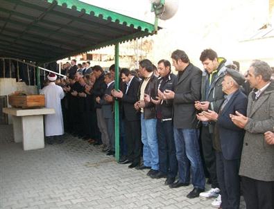 Başkan İşleyen’in Vefat Eden Annesi Ebediyete Uğurlandı