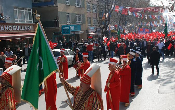 Devran Kutlugün'den Gövde Gösterisi!