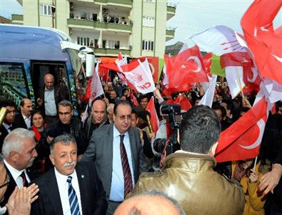 Başkan Özcan Seçim Çalışmalarını Sürdürüyor