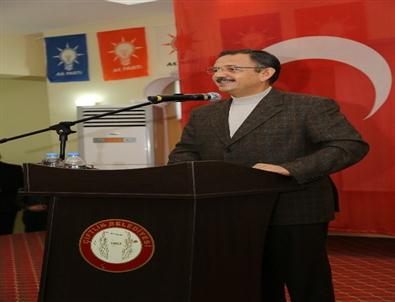 Başkan Özhaseki, Sarıoğlan'ın Çiftlik Beldesinde Konuştu Açıklaması