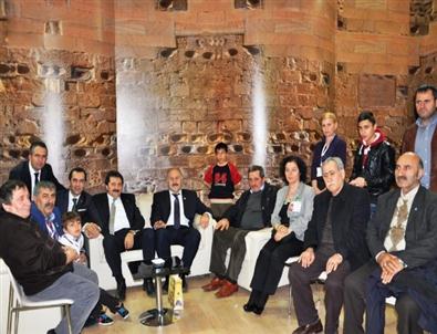 Emitt’te Bayburt Ticaret ve Sanayi Odası Başkanı İbrahim Yumak  Bayburt Standını Ziyaret Etti