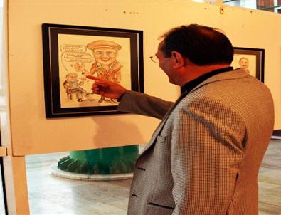 Fethiye'de, Bu Defa Karikütürlü Gönderme