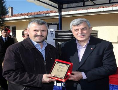 Önder Çiftçilere Sertifikalarını Başkan Karaosmanoğlu Verdi