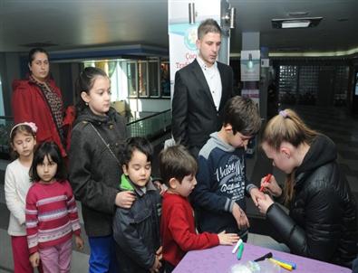 Başkan Ergün’ün Hediyesine Miniklerden Büyük İlgi