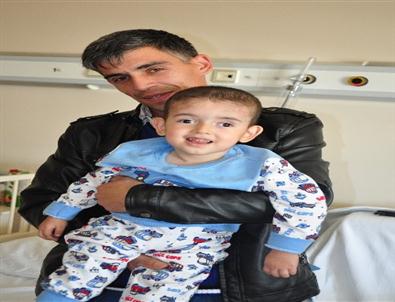 Minik Halit'e Çü Tıp Fakültesi Balcalı Hastanesi Sahip Çıktı