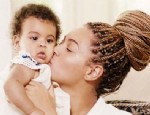 RIHANNA - Beyonce'nin kızı Rihanna hayranı çıktı