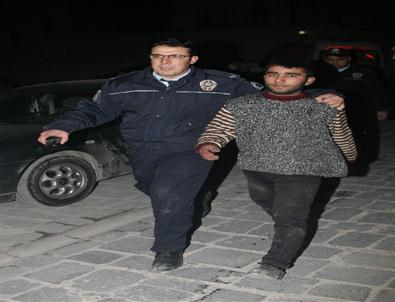 Tiner Çektikten Sonra Sigara Yakmak İsteyen Genç Feci Şekilde Yandı
