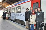 YAYINCILIK TARİHİ - Üniversiteli Öğrenciler Trt'nin 50. Yıl Treni’ne Konuk Oldular