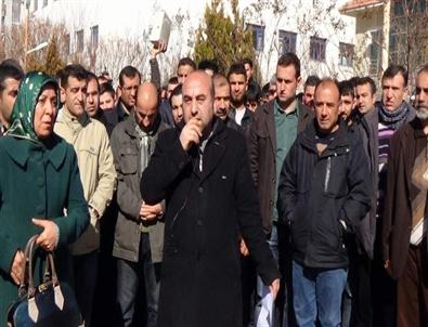 Öğretmenler Trafik Kazasında Yaralanan Meslektaşları İçin Eylem Yaptı