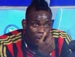 NAPOLI - Mario Balotelli'yi ağlattılar