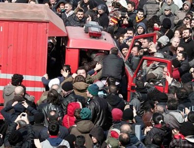 İtfaiye şoförüne tekme tokat dayak