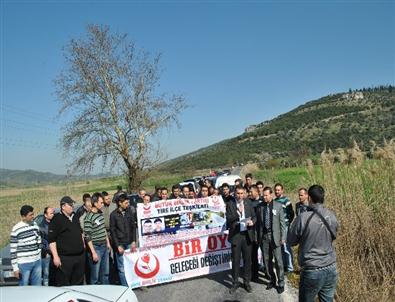 Tire Selçuk Yolunu Trafiğe Kapattılar