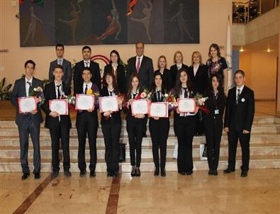 İzmir Fatih Koleji'nin Tubitak Başarısı