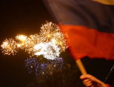 Kırım'da Rusya'ya bağlanma kararı kutlanıyor