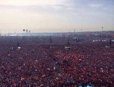 AK Parti İstanbul Mitingi 2014 - Başbakan'dan Kılıçdaroğlu'na montaj göndermesi