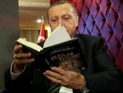Başbakan En Son Turgay Güler'in Kitabı ''Ruhlar Kuyusu''nu Okudu