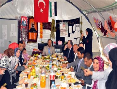 Kadın Meclisi, Çadır Kent İdaresi Onuruna Kahvaltı Verdi