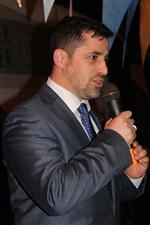 Hendek’te Miting Gibi Mahalle Toplantısı