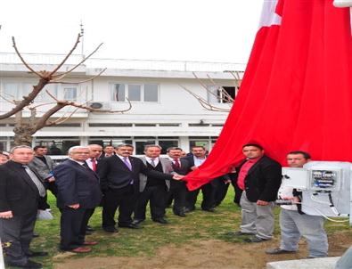 Pirlibey’de Dev Bayrak Göndere Çekildi