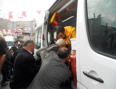 Abdest Alan Yaşlı Adam Rahatsızlanarak Yere Yığılan Yaşlı Adam Hastaneye Kaldırıldı