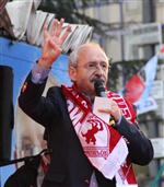 Kılıçdaroğlu'na Ulaşamayan Yaşlı Adam Ağladı